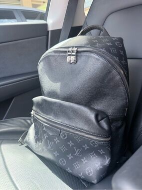 AUTHENTICITY FROM POSHMARK.
Louis Vuitton Black Monogram Eclipse Canvas Backpack
